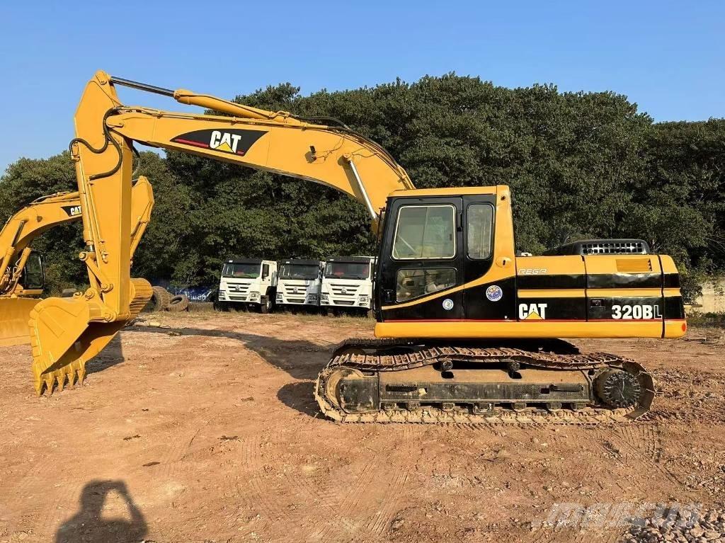 CAT 320 B Paletli ekskavatörler