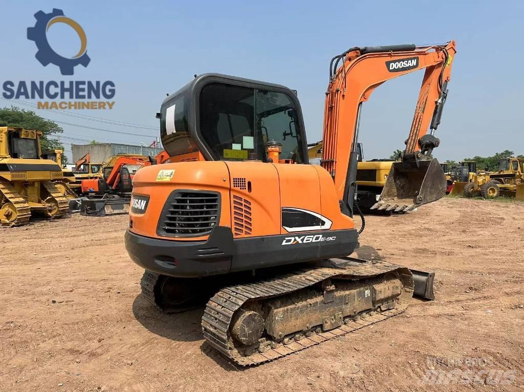 Doosan DX 60 Paletli ekskavatörler
