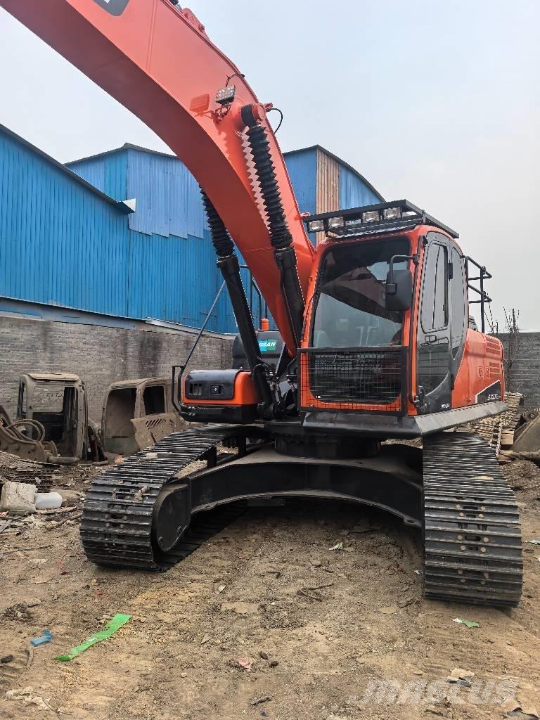 Doosan DX300 Paletli ekskavatörler