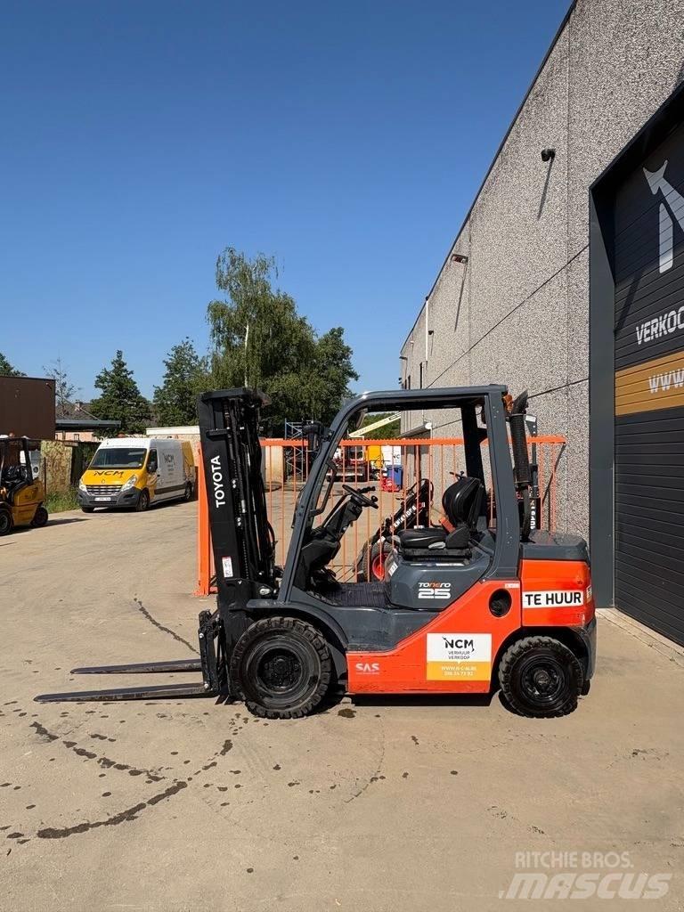 Toyota 8 FDF 25 Dizel forkliftler