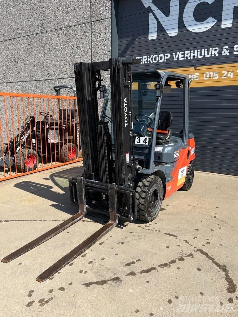 Toyota 8 FDF 25 Dizel forkliftler