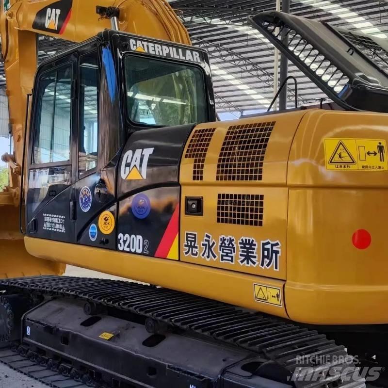 CAT 320D Paletli ekskavatörler