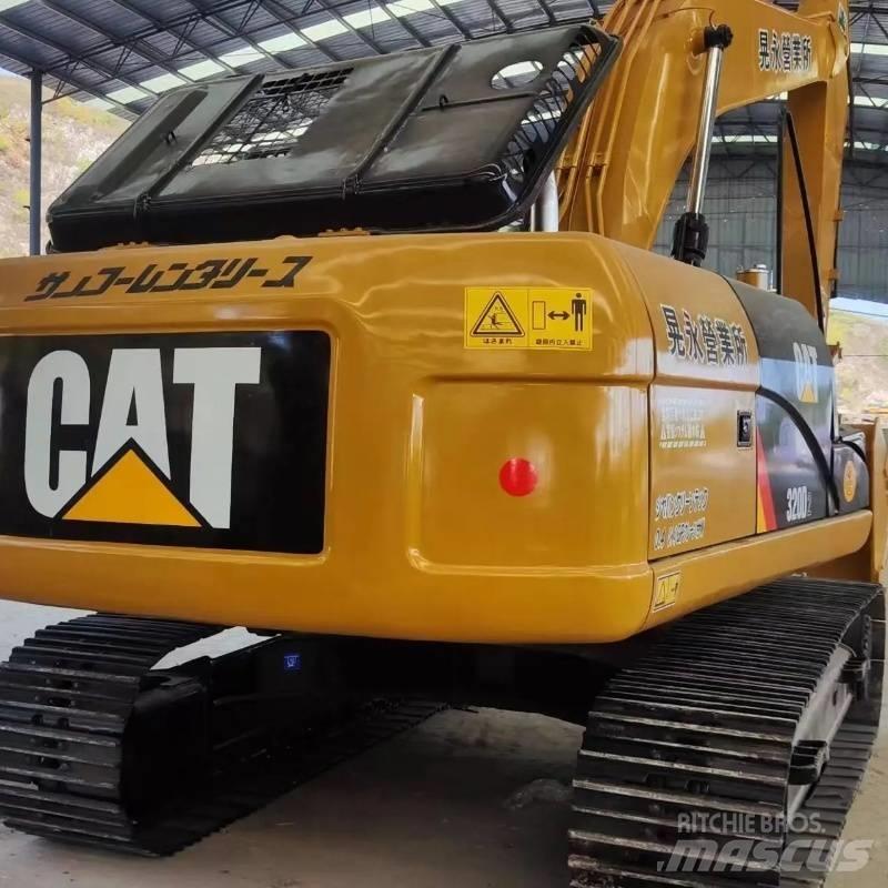 CAT 320D Paletli ekskavatörler