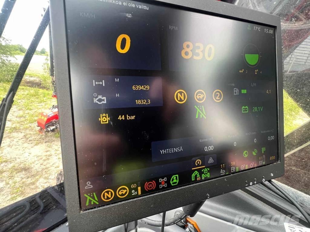 Komatsu 951 XC Biçerdöverler