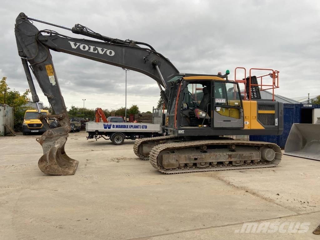 Volvo EC220El Paletli ekskavatörler