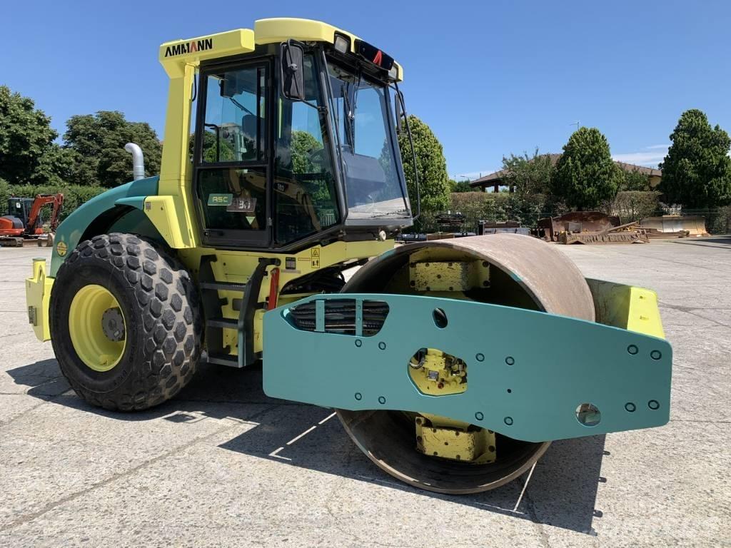 Ammann ASC 130 D Tek tamburlu silindirler