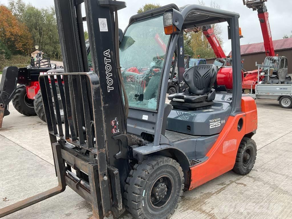 Toyota 02-8 FGF 25 LPG'li forkliftler