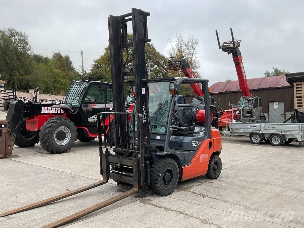 Toyota 02-8 FGF 25 LPG'li forkliftler