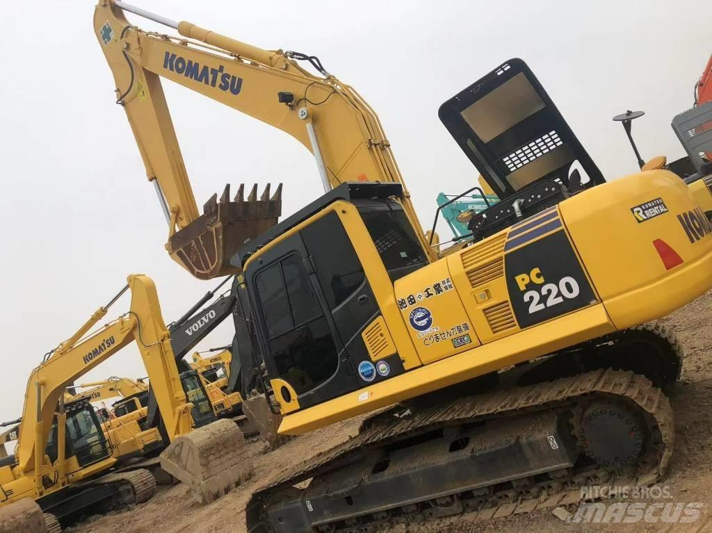 Komatsu 220-8 Paletli ekskavatörler