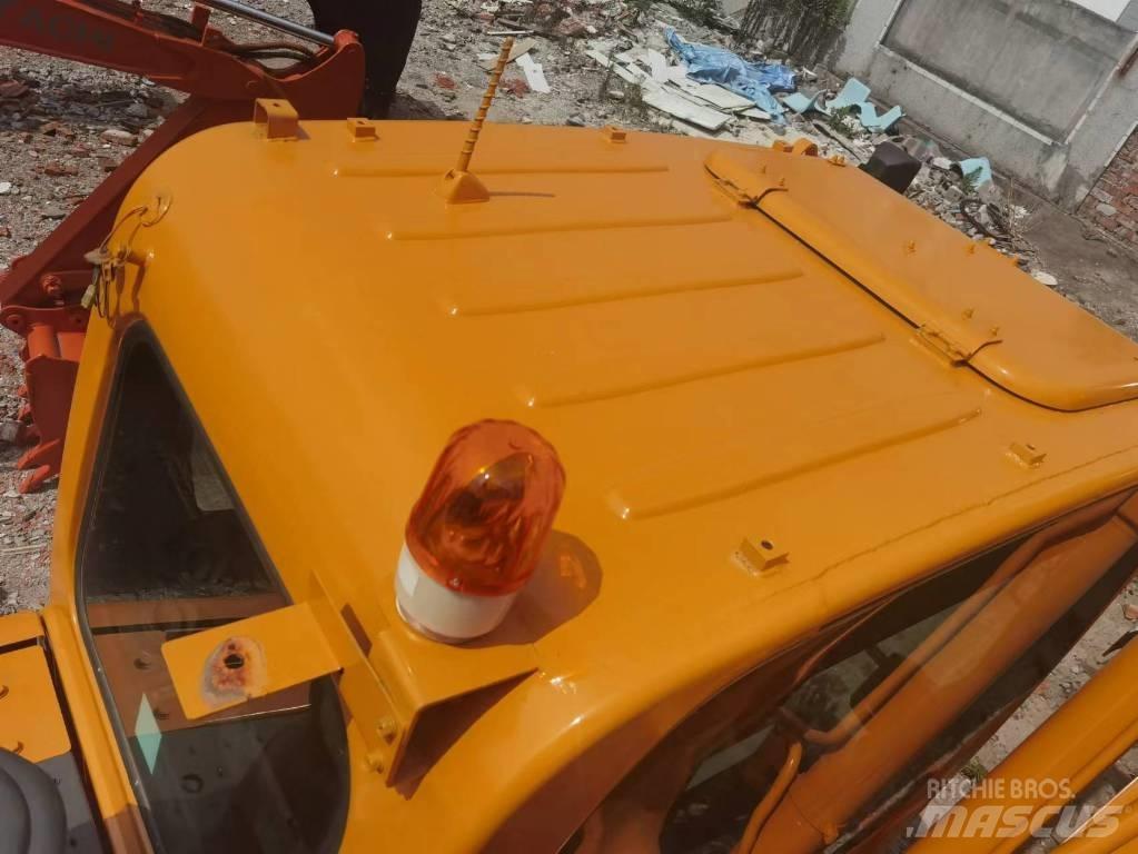 Hyundai R215VS Paletli ekskavatörler
