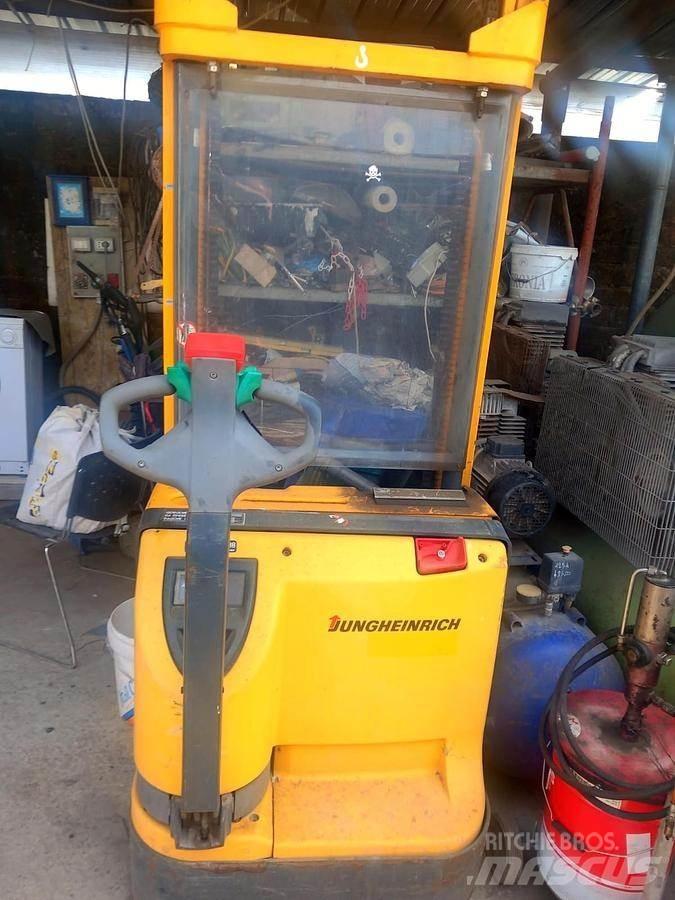Jungheinrich ECJ16 Transpaletler