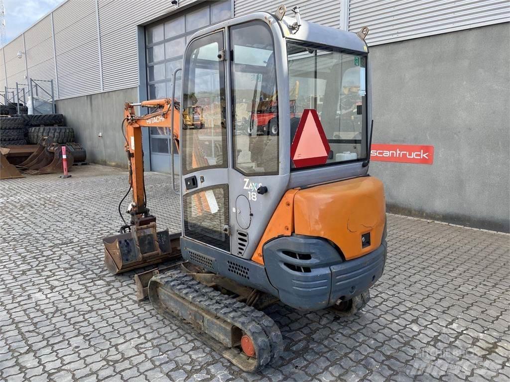 Hitachi ZX18 Lastik tekerli ekskavatörler