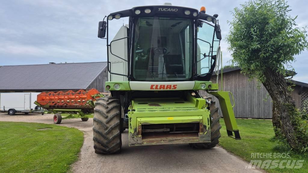 CLAAS Tucano 440 Biçerdöverler