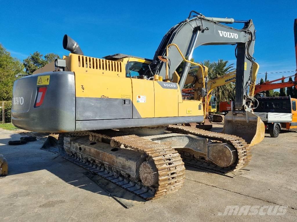 Volvo EC300DNL Paletli ekskavatörler