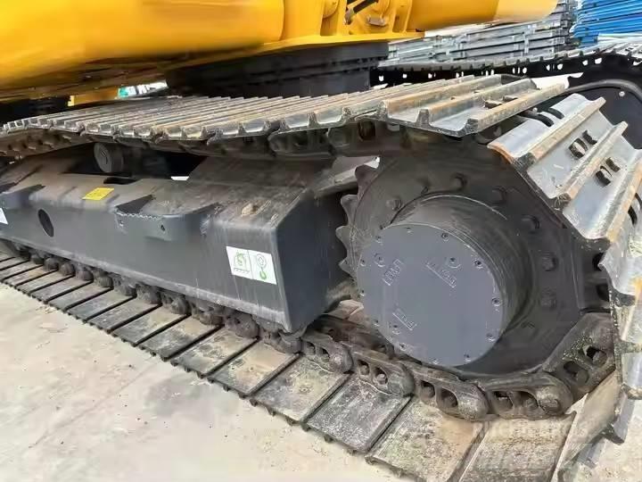 Komatsu PC130 Paletli ekskavatörler