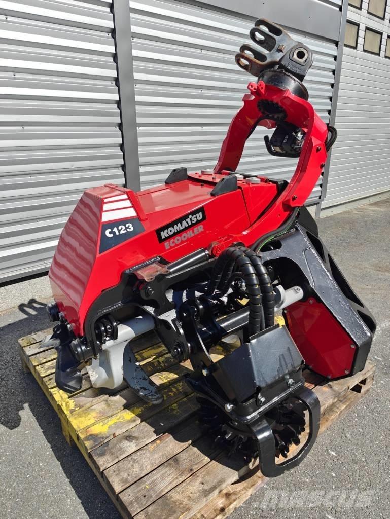 Komatsu C 123 Agaç kesme robotlari