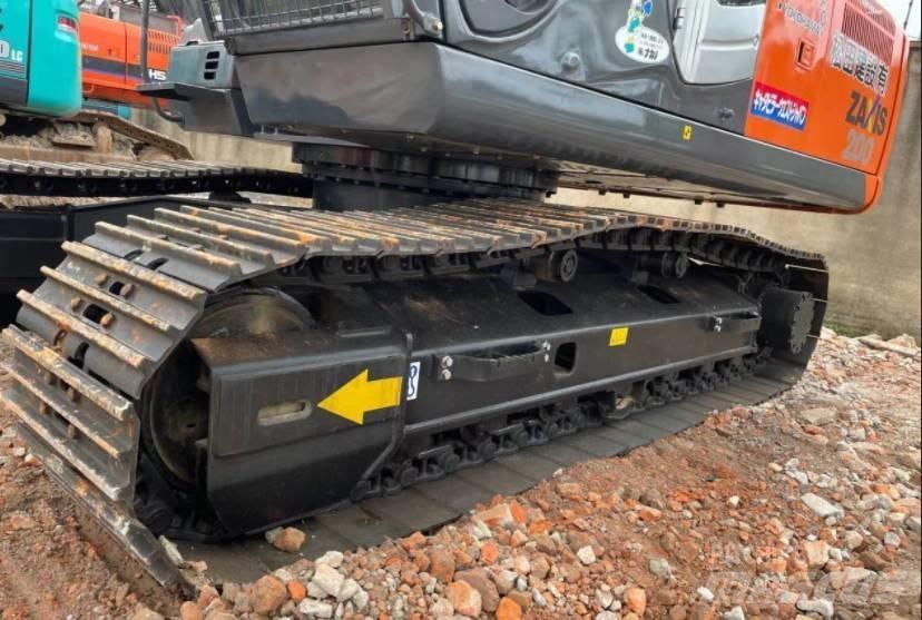 Hitachi 200-3 Paletli ekskavatörler