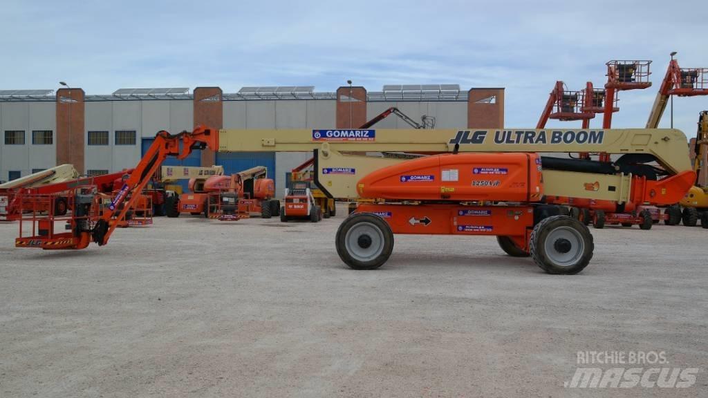 JLG 1250AJP Körüklü personel platformları