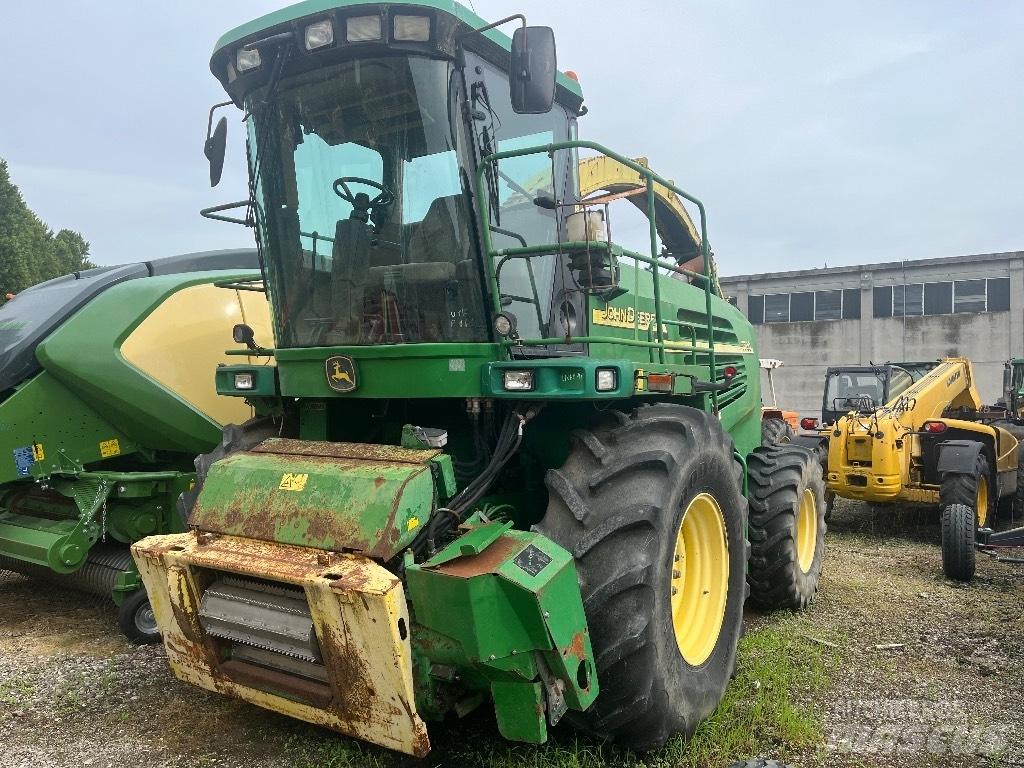 John Deere 7700 Kendi yürür silaj makinalari