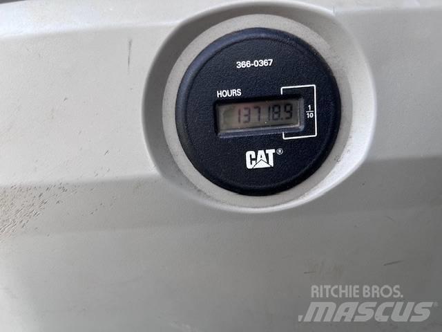 CAT 323 EL Paletli ekskavatörler