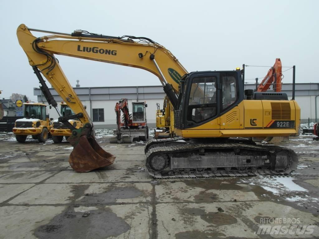 LiuGong CLG 922 E Paletli ekskavatörler