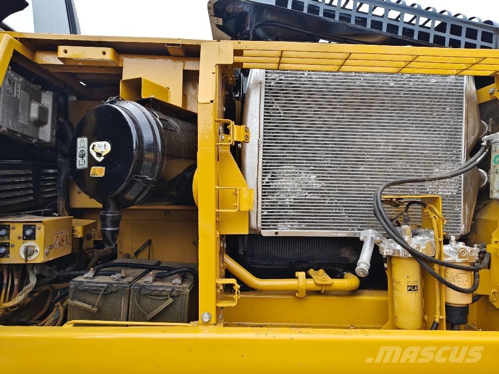 CAT 330 D2L Paletli ekskavatörler