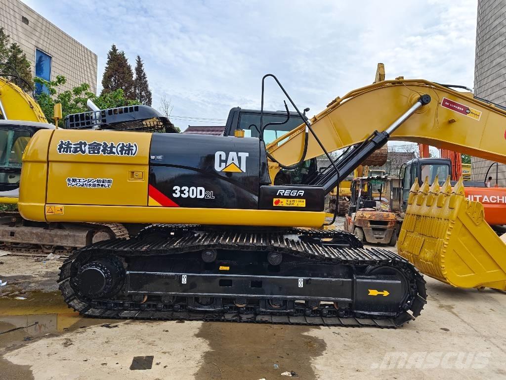 CAT 330 D2L Paletli ekskavatörler