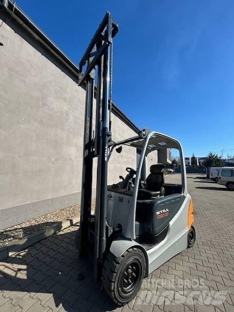 Still RX 60-30 Elektrikli forkliftler