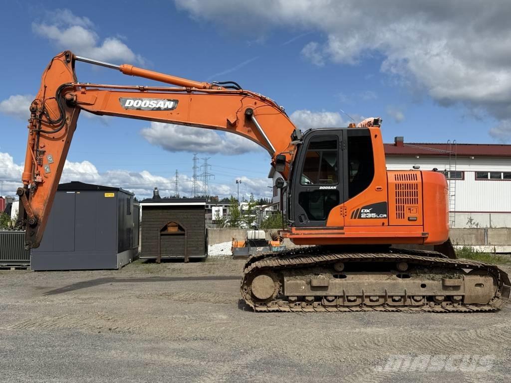 Doosan DX 235 LC Paletli ekskavatörler