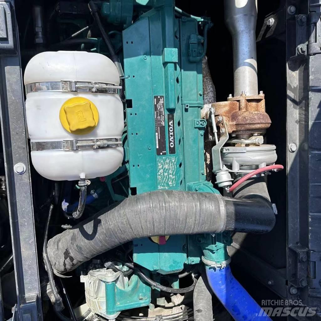 Volvo EC 240 Paletli ekskavatörler