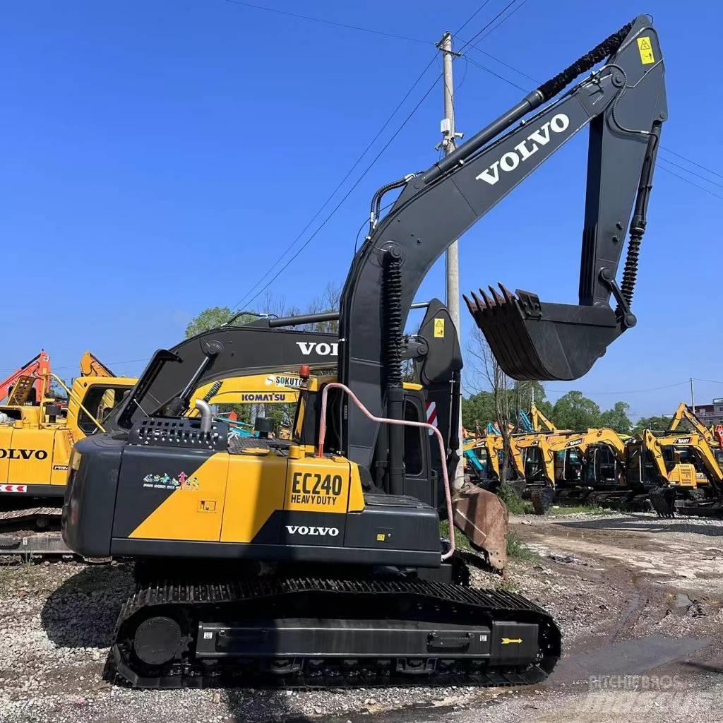 Volvo EC 240 Paletli ekskavatörler