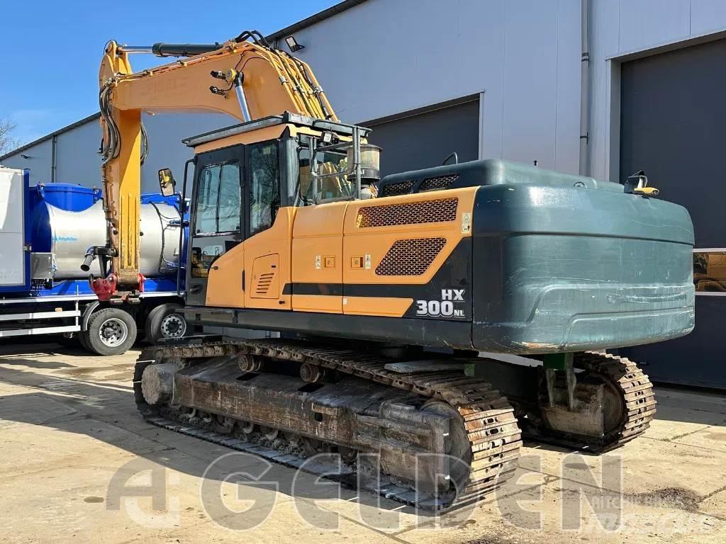 Hyundai HX300NL Paletli ekskavatörler