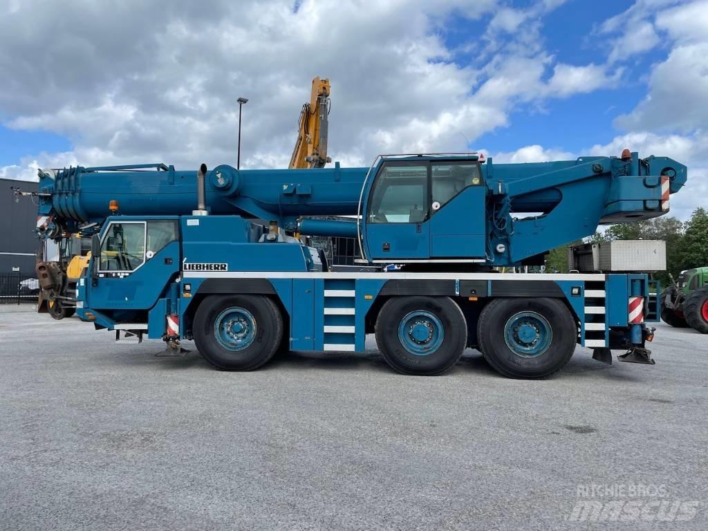 Liebherr LTM 1055-1 Yol-Arazi Tipi Vinçler (AT)