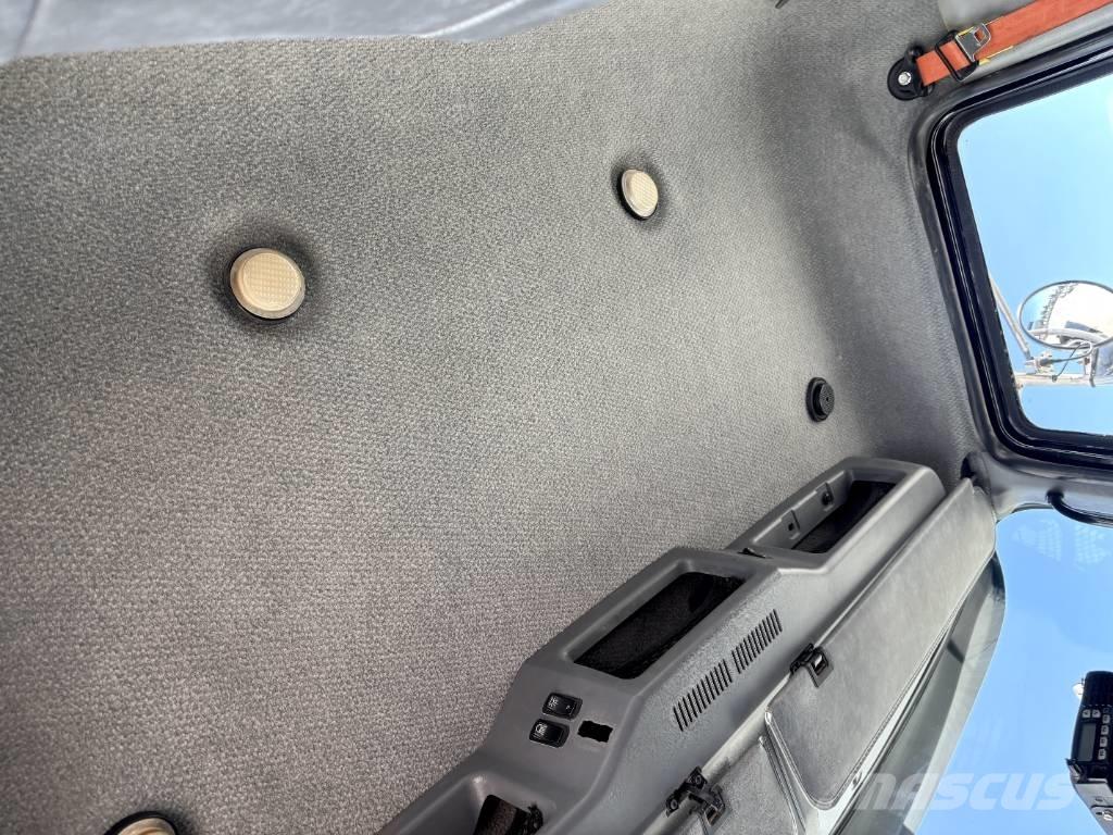 Mack CHU 613 Kurtaricilar