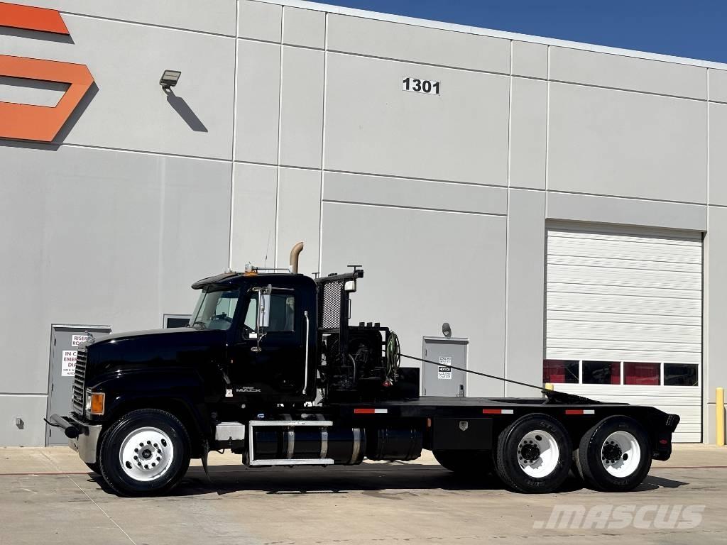 Mack CHU 613 Kurtaricilar