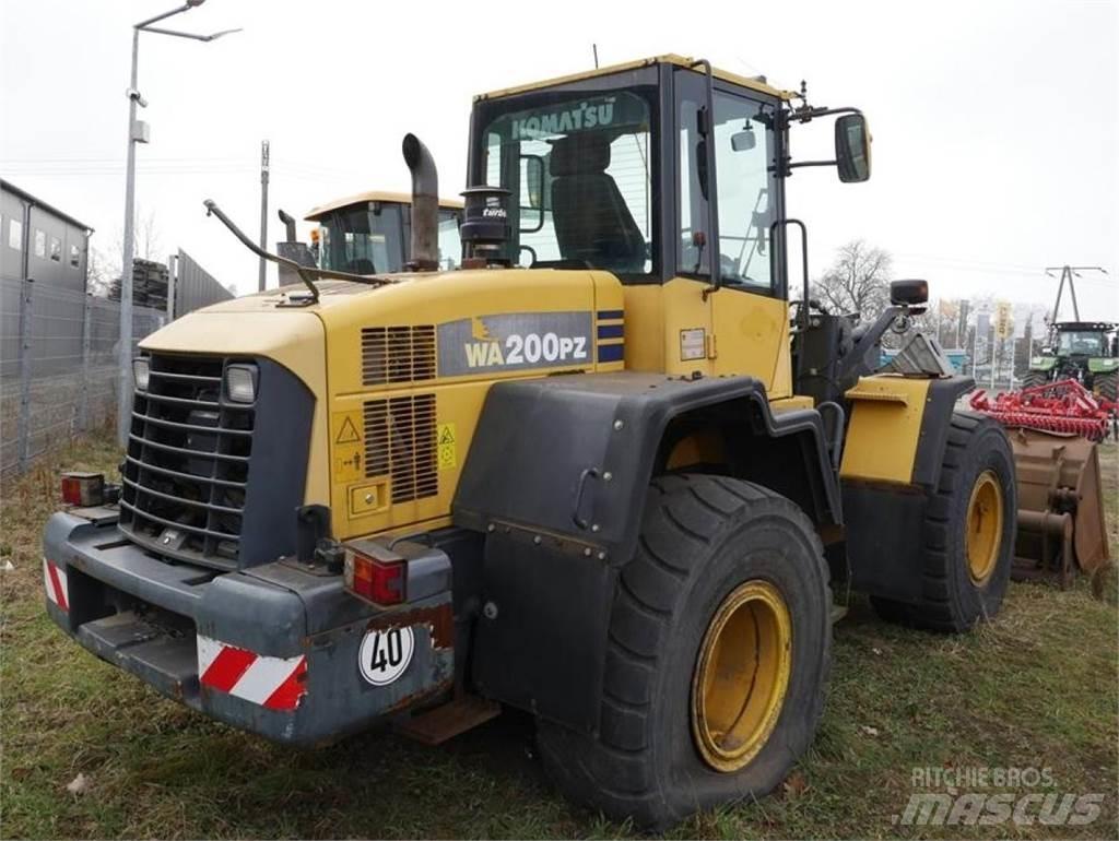 Komatsu WA 200 PZ Tekerlekli yükleyiciler