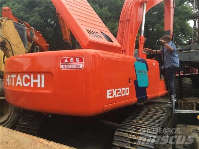 Hitachi EX 200 Paletli ekskavatörler