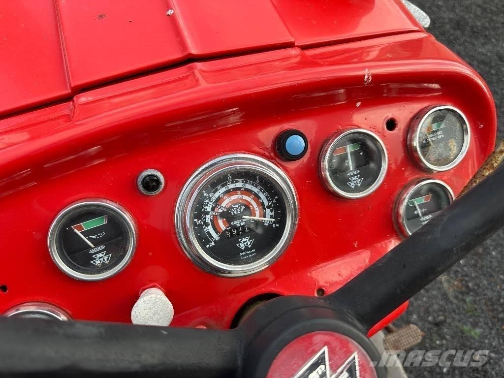 Massey Ferguson 152 Traktörler