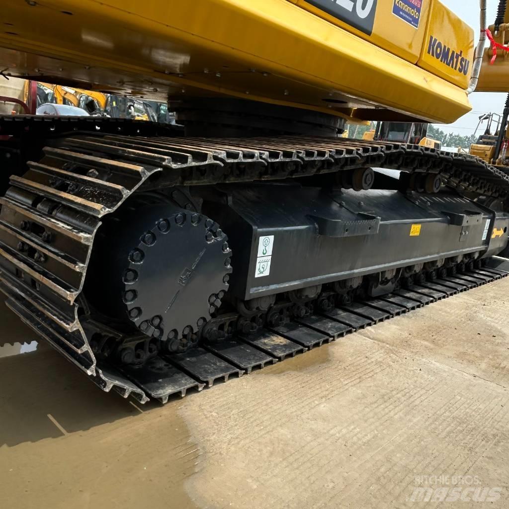 Komatsu 220-8 Paletli ekskavatörler