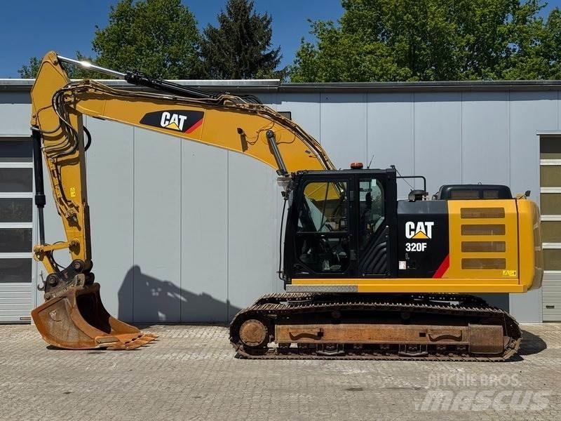 CAT 320 FL Paletli ekskavatörler