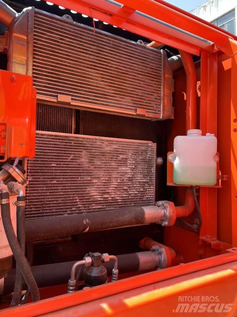 Doosan DX225LC Paletli ekskavatörler