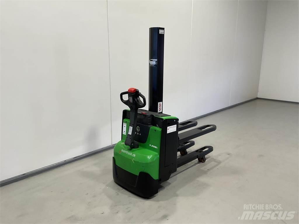 Cesab S208L Akülü depo ekipmanları