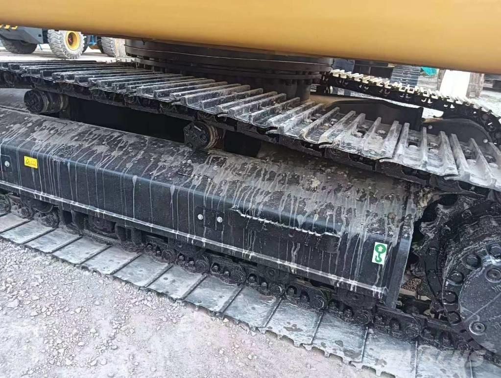 CAT 324 D2L Paletli ekskavatörler