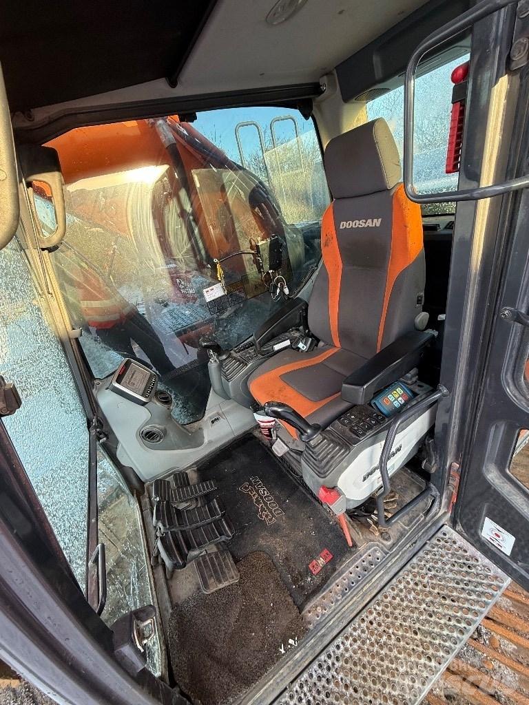 Doosan DX 300 lc 5 Paletli ekskavatörler