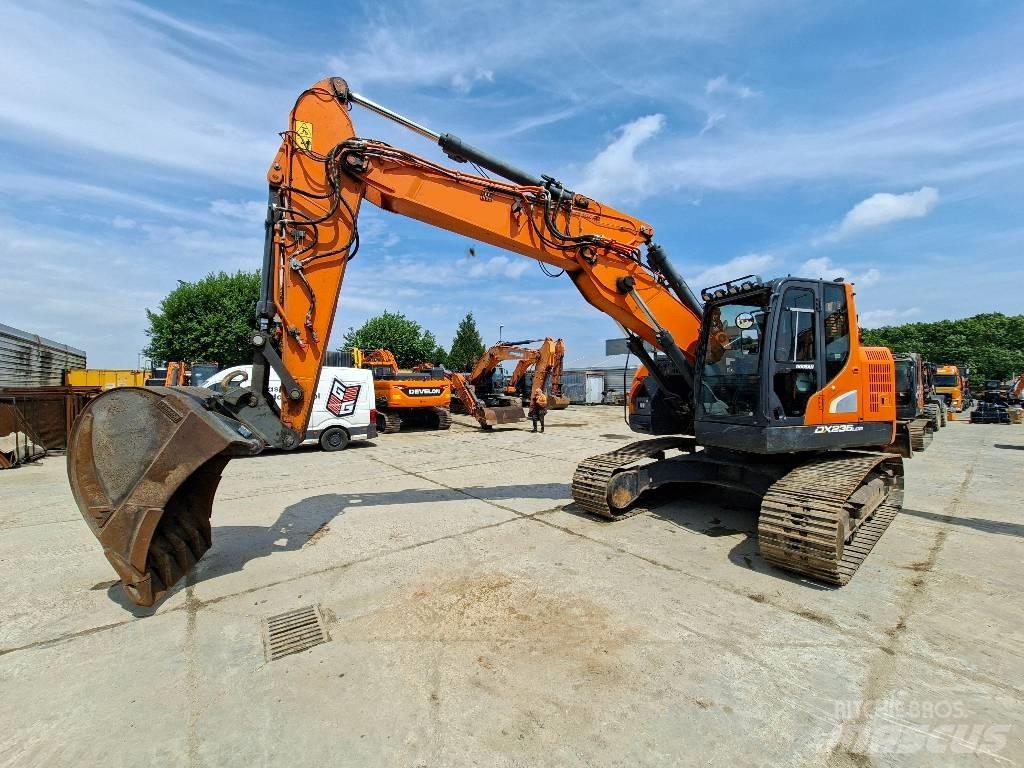 Doosan DX 235 LCR-5 Paletli ekskavatörler