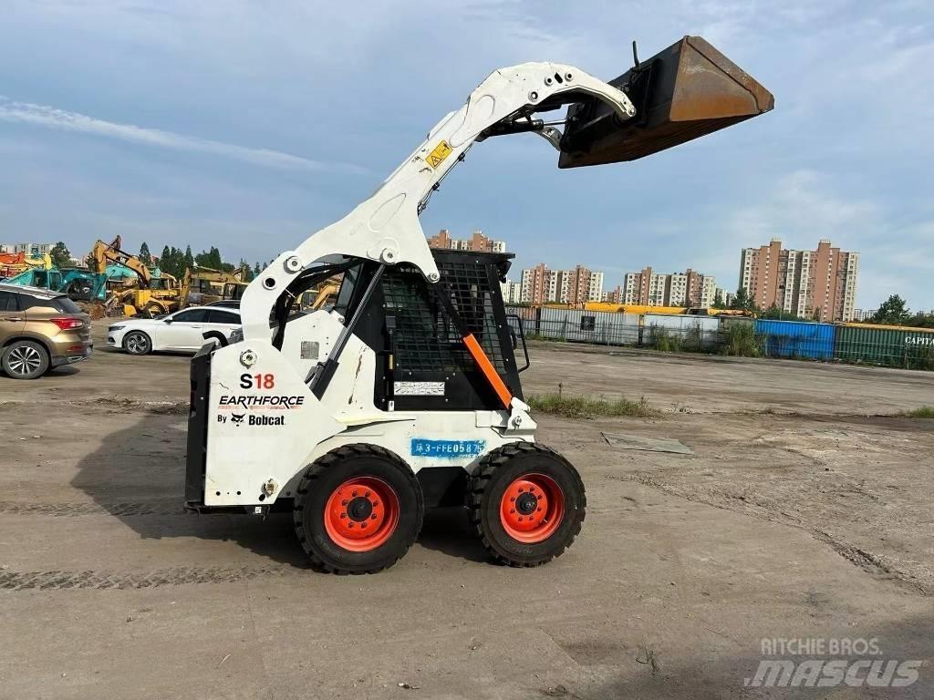Bobcat S18 Skid steer loderler