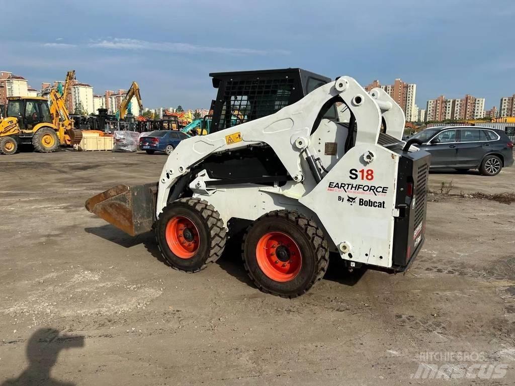 Bobcat S18 Skid steer loderler