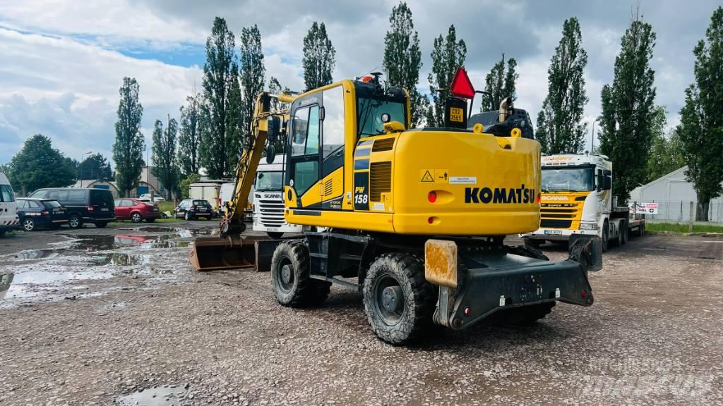 Komatsu PW 158 Lastik tekerli ekskavatörler