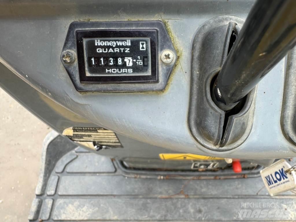 Yanmar SV08 (AH896) Mini ekskavatörler, 7 tona dek