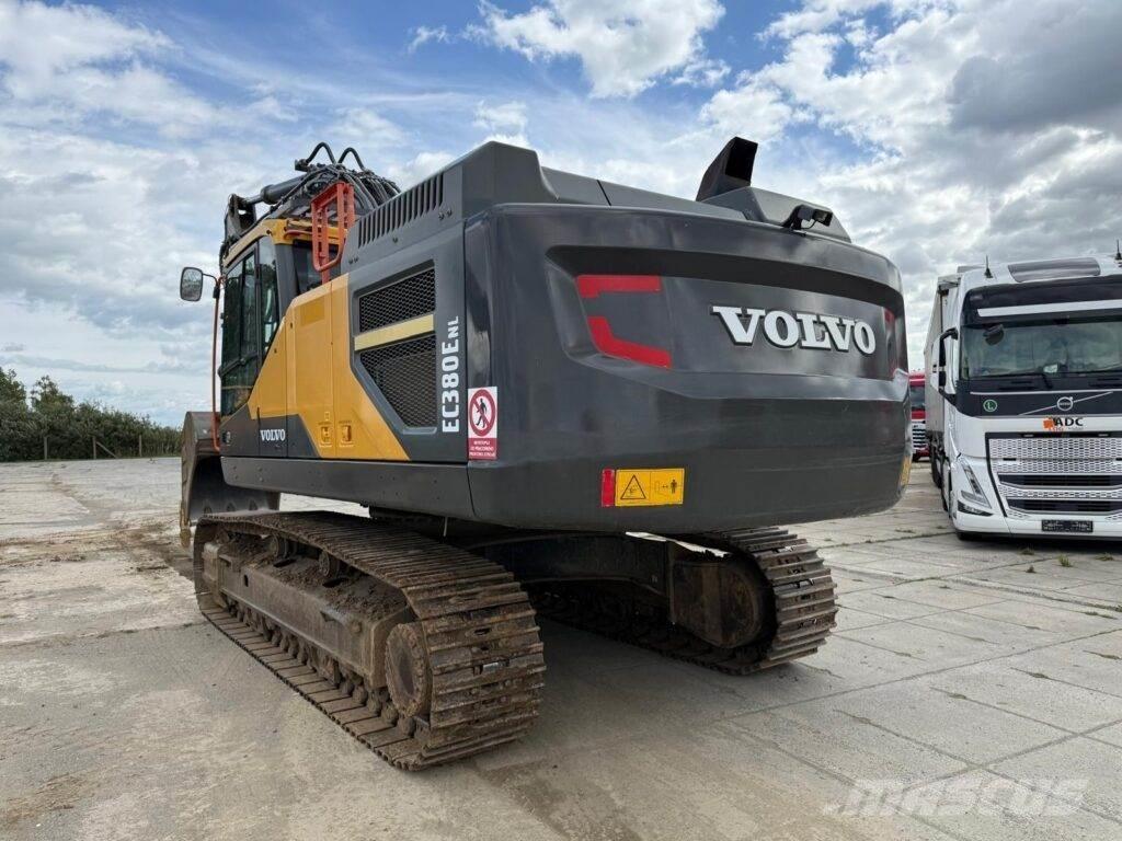 Volvo EC380ENL Paletli ekskavatörler
